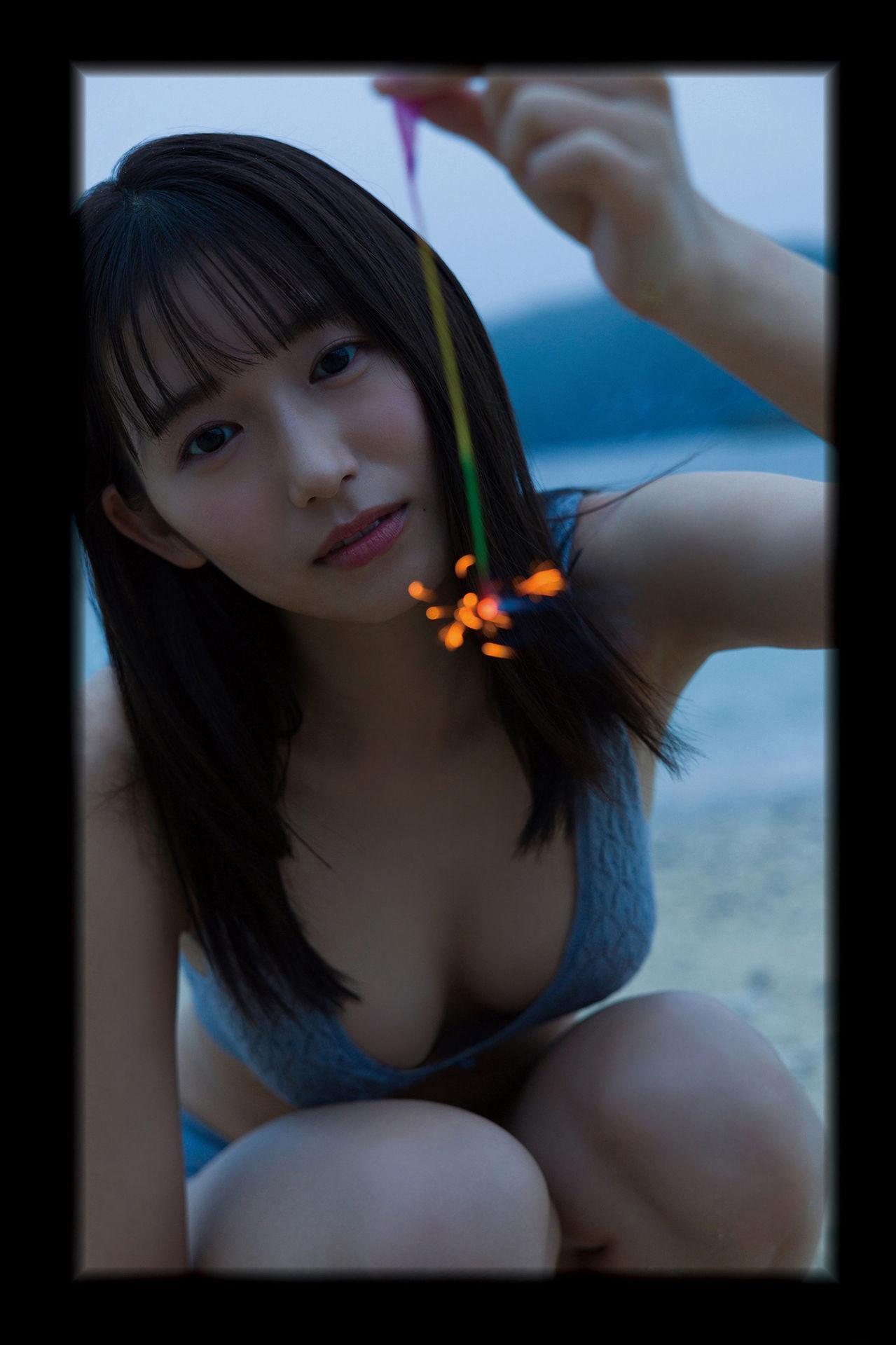 Nene Shida 志田音々, ファースト写真集アナザーバージョン 『ｎｅｎｅ－まるっとりっぷ－』 Set.01(31)