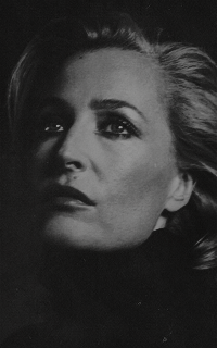 Gillian Anderson PVDVW1IQ_o