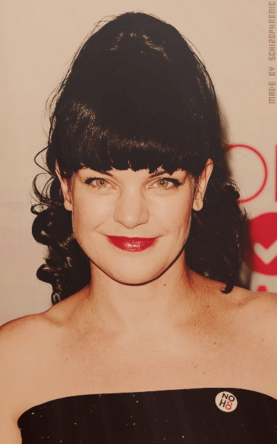 Pauley Perrette AjktMDzS_o