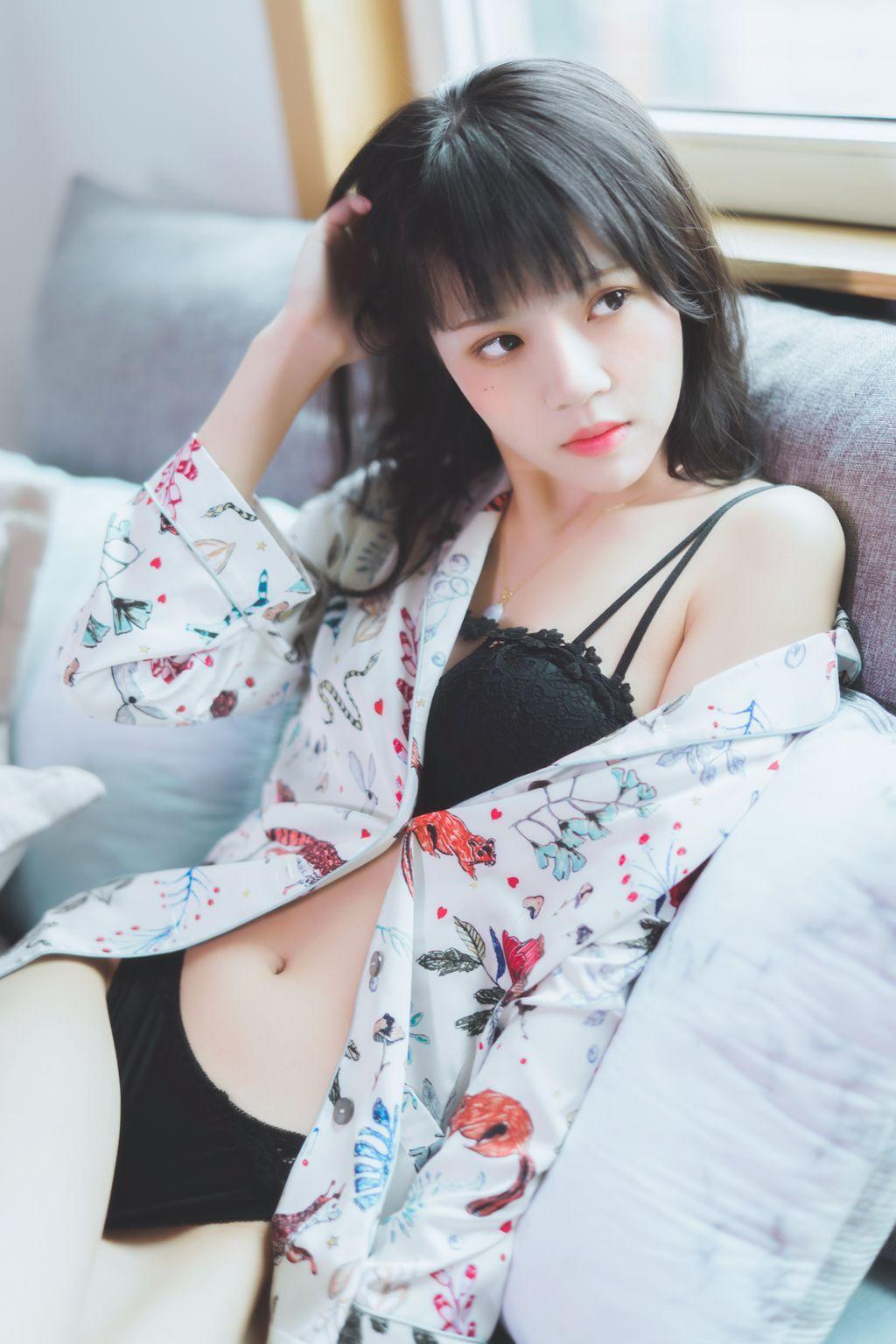 Coser @ 桜 桃 喵 Vol.035: 倦 (32 photos)