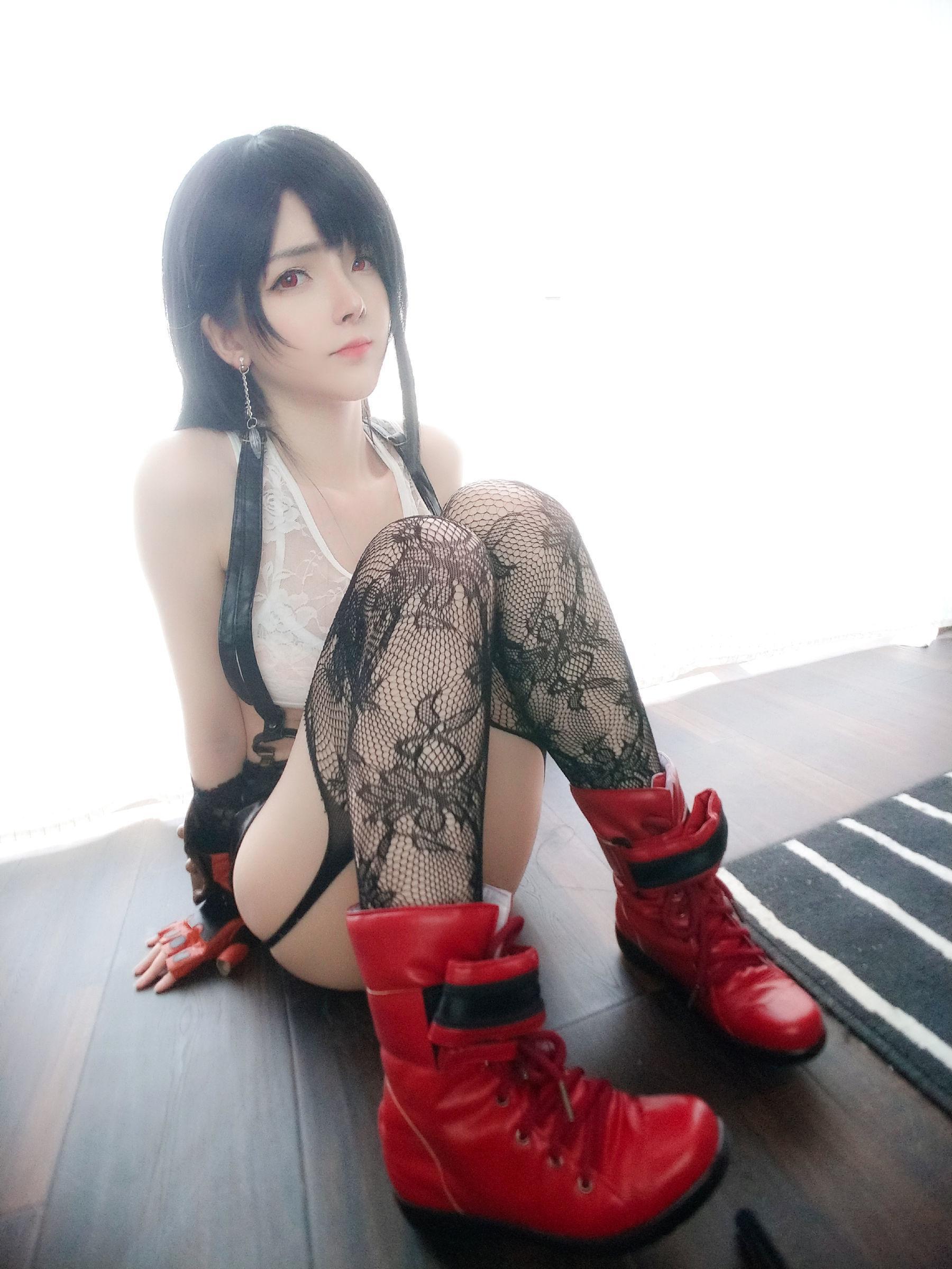 [网红Coser] 一小央泽 《蒂法同人》 写真集(22)