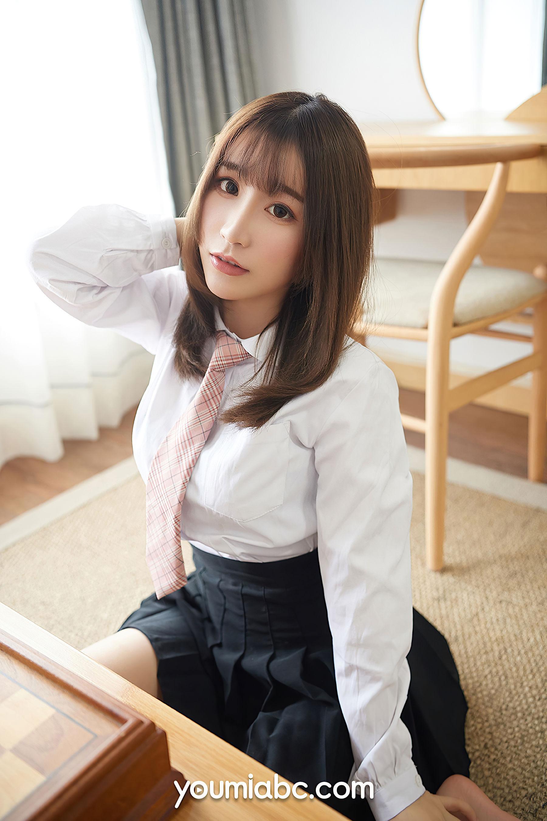 [尤蜜YouMiabc] 绯月樱-Cherry – 学生妹の制服诱惑(8)