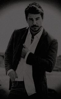  Josh Hartnett 35KlapRB_o