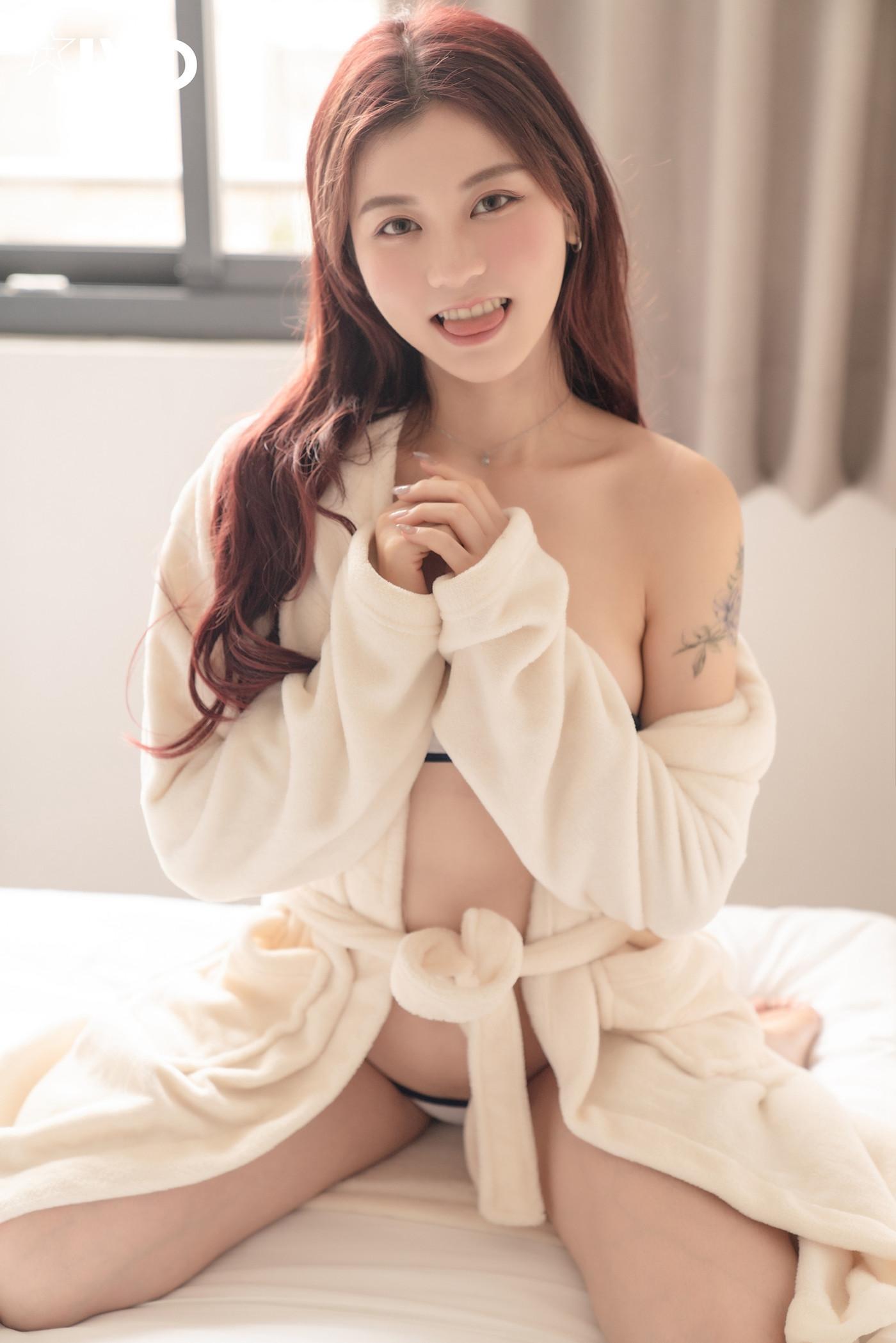 JVID 卡洛琳Caroline – 帶學妹來一日溫泉之旅 Set.01(10)