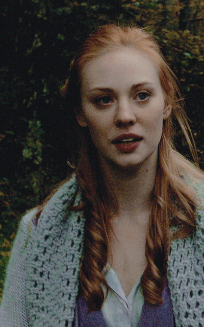 Deborah Ann Woll 3KeVhLDw_o