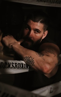 Casey Deidrick RAyCRQIr_o