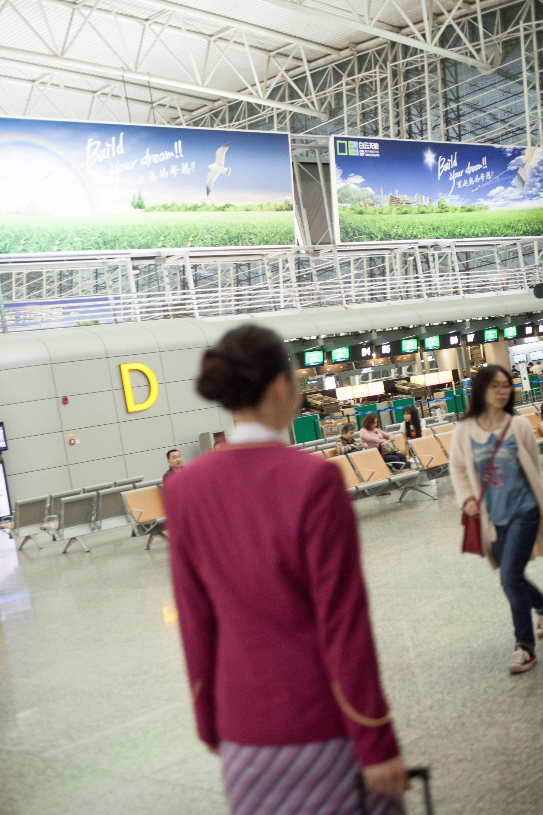 顾欣怡《空港迷失 空姐的私生活》（上） [TGOD推女神] 写真集(13)