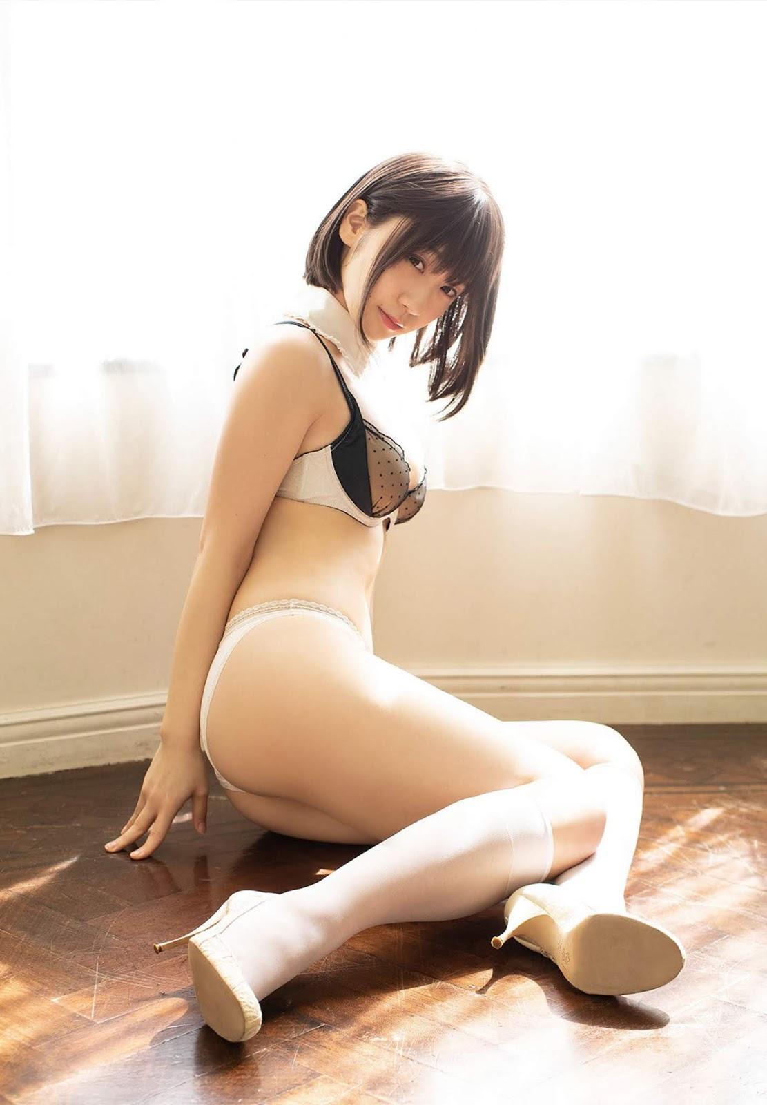 Moe Iori 伊織もえ, Young Jump 2020 No.25 (ヤングジャンプ 2020年25号)(14)