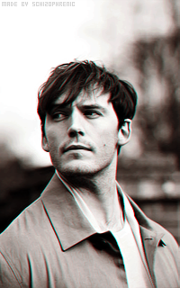 Sam Claflin RwzFW1hp_o