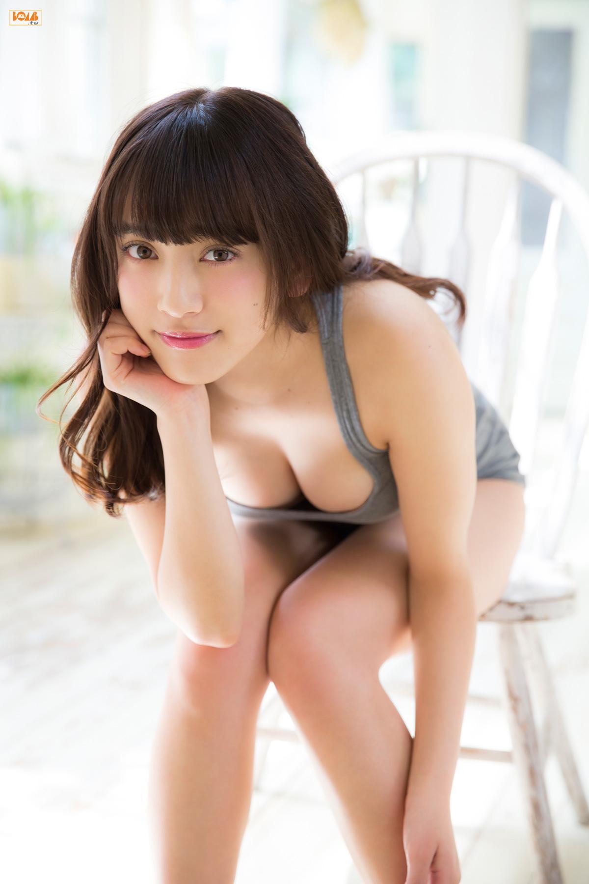 都丸紗也華《まんまるなおんなのこ》写真集 [Bomb.TV] 2015年12月号(53)