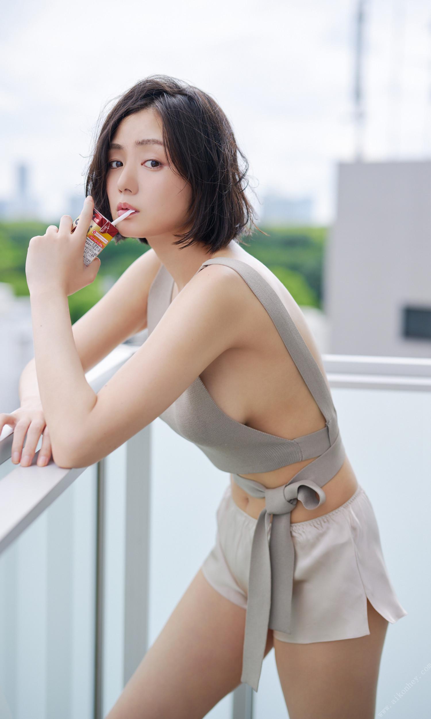 Moemi Katayama 片山萌美, 写真集 デジタル限定 「街に生きる」 Set.02(13)