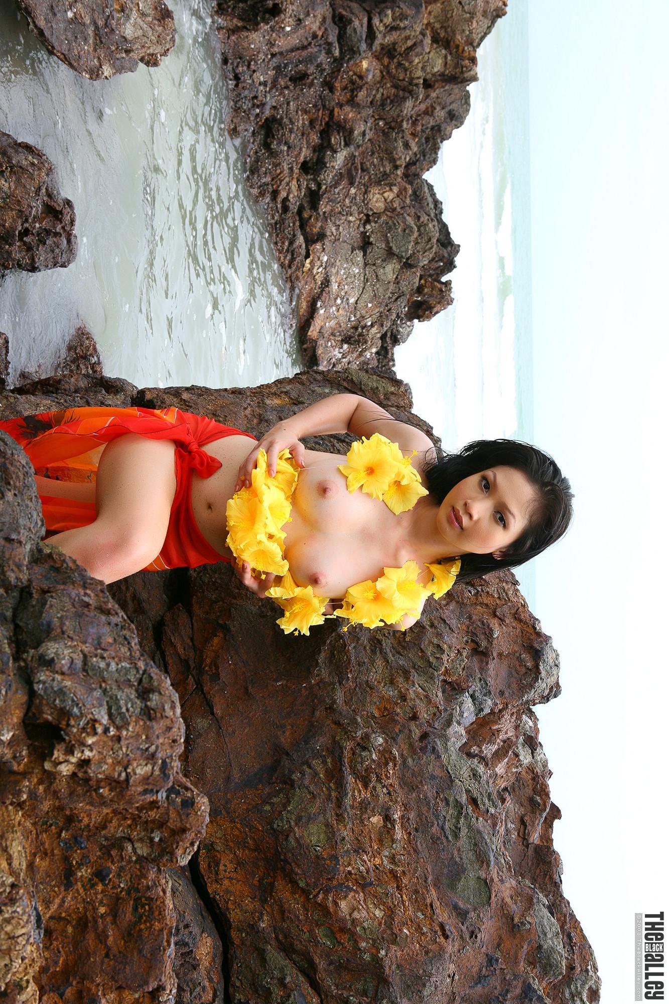 Lin Si Yee The Black Alley Photobook Set.03(15)
