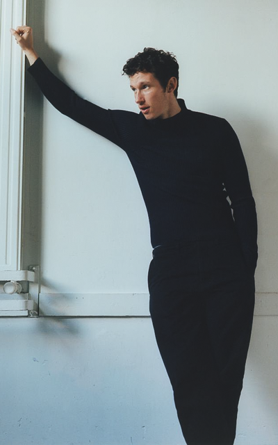 Callum Turner  IsYGck03_o