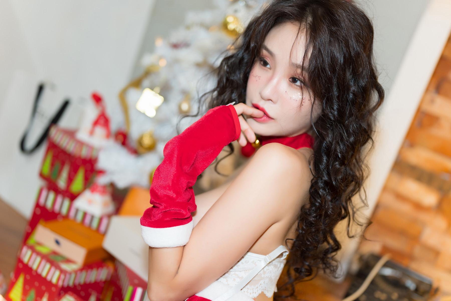 Lee-Seol 이설, Photobook Garden & Christmas Set.01(15)