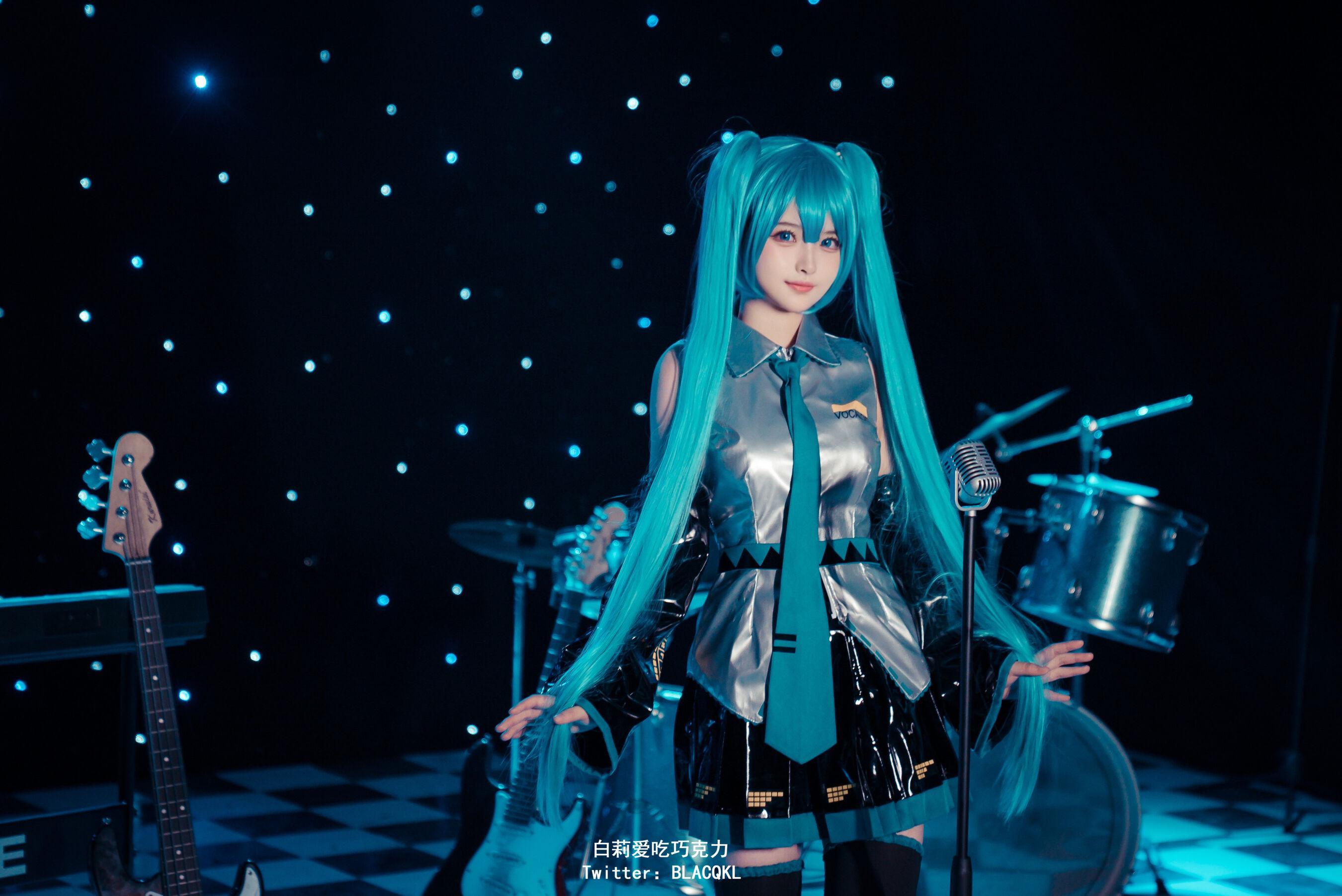 国模人体 白莉爱吃巧克力《未来初音 Miku》(1)