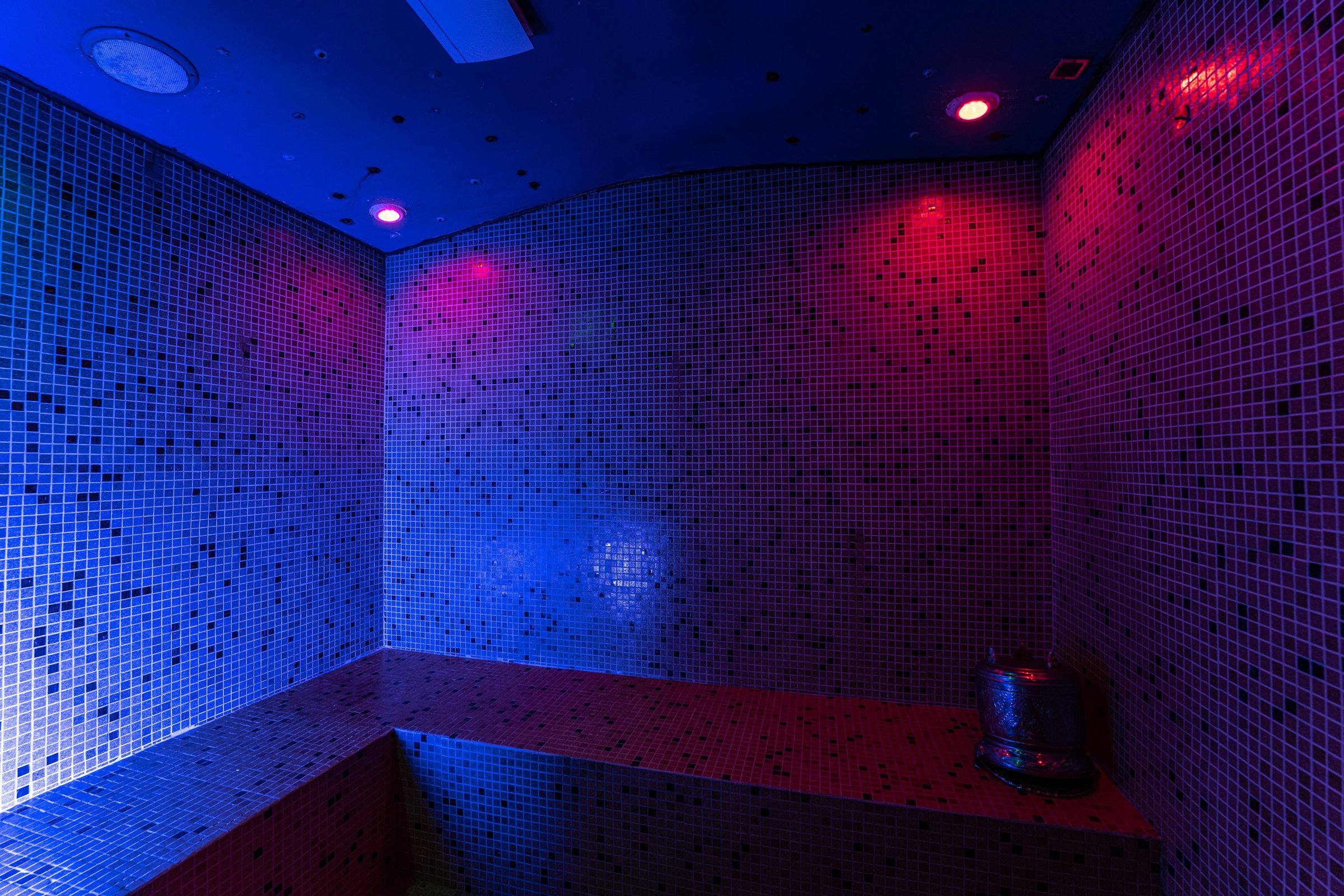 Intérieur du hammam multicolore