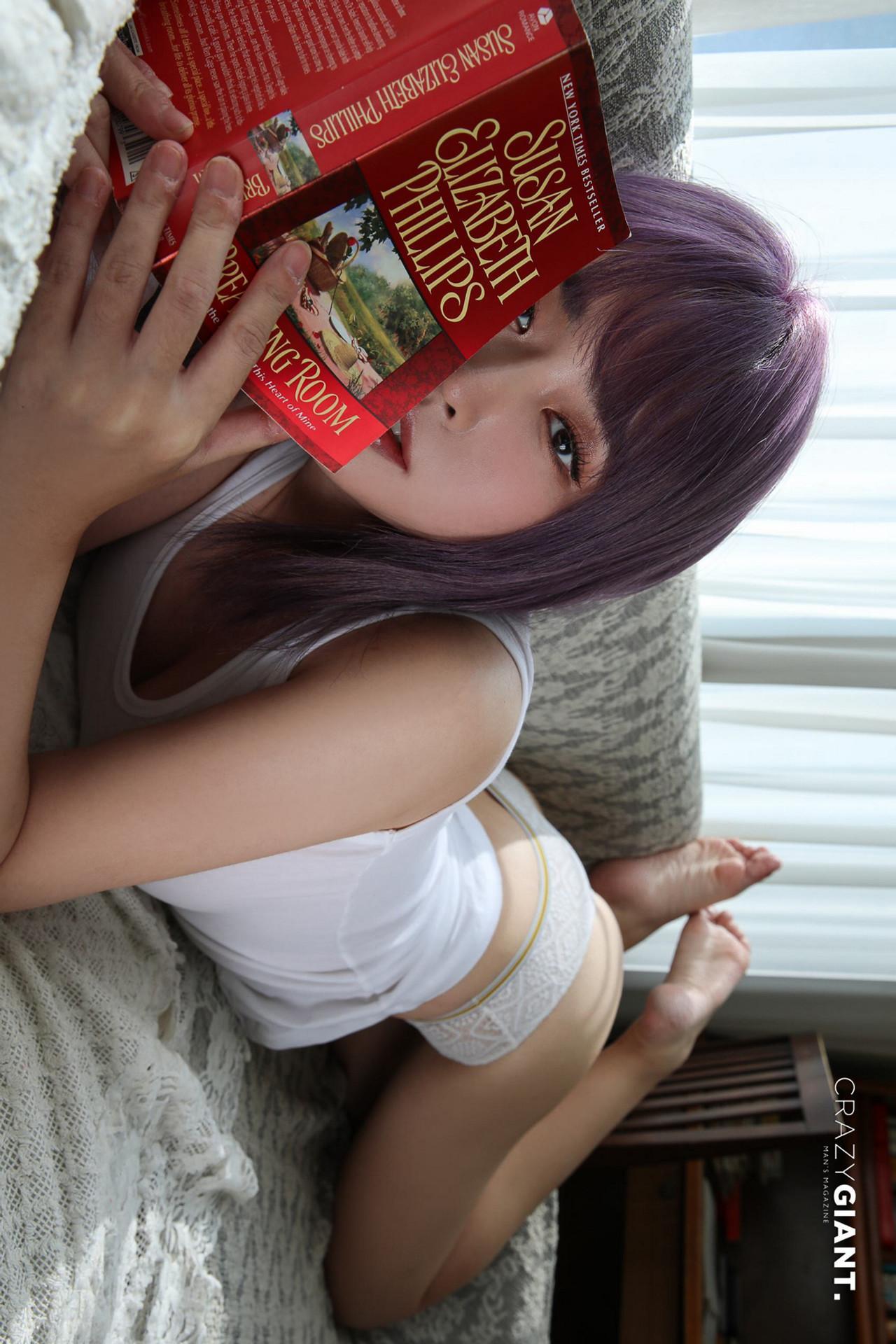 Hanere 하네레, CRAZYGIANT Sexy Photobook Set.01(21)