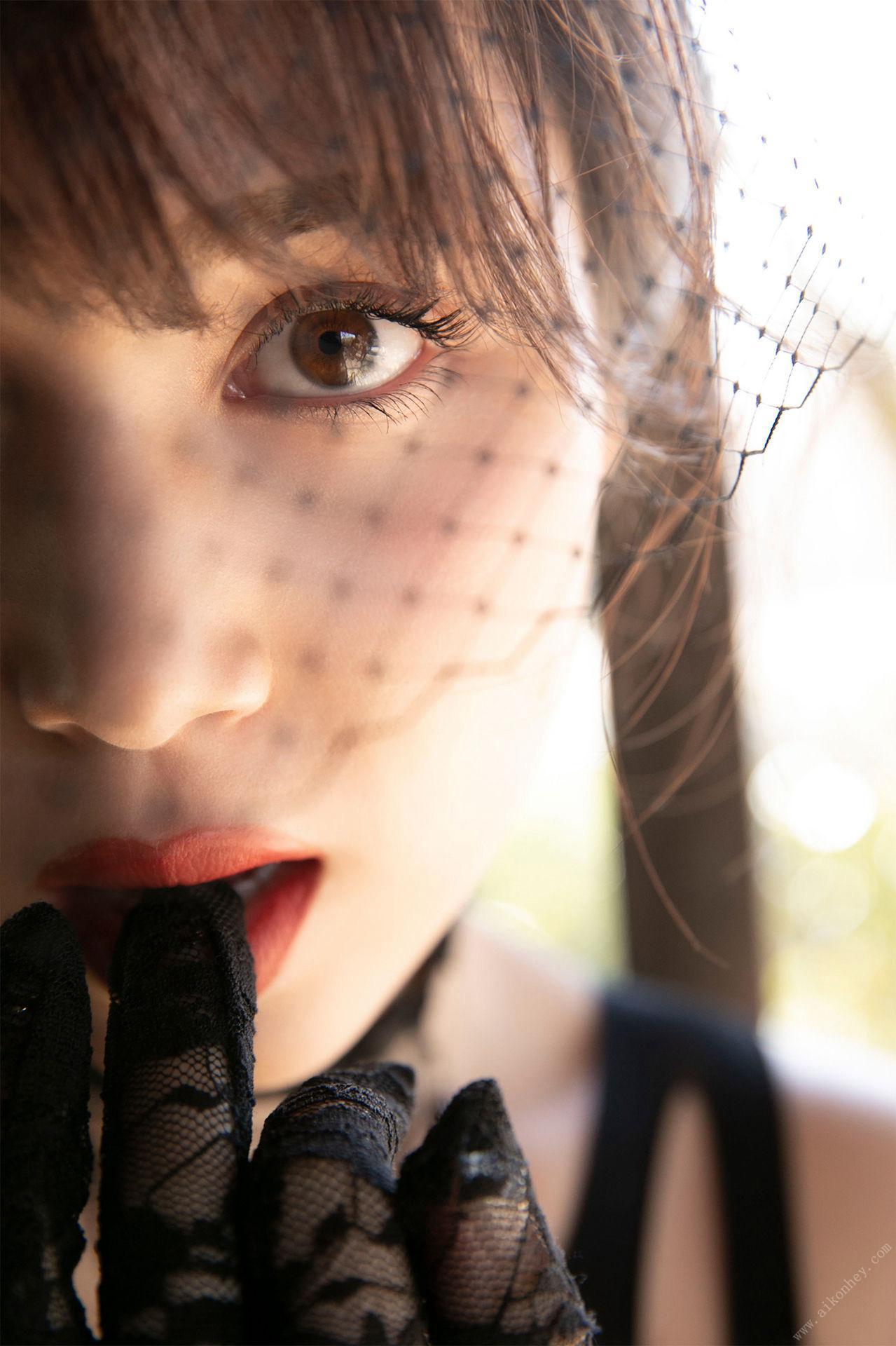 Michelle Megumi ミッシェル愛美, ＦＲＩＤＡＹデジタル写真集 「プレミアムヌード　ｖｏｌ．２　黒の花嫁」 Set.02(6)