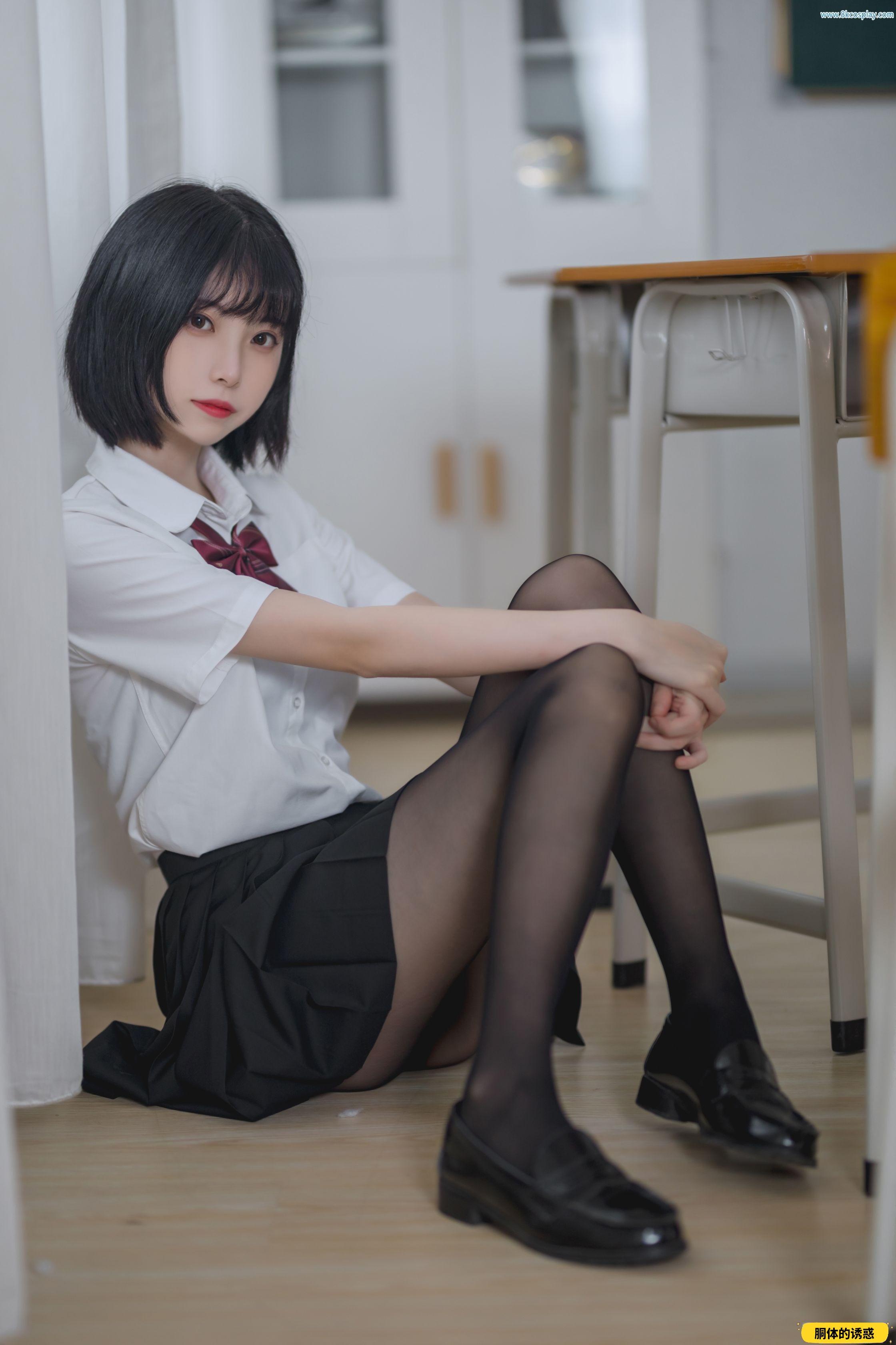 许岚LAN NO.01 教室jk黑丝 JK and Black Stocking [40P-525MB]