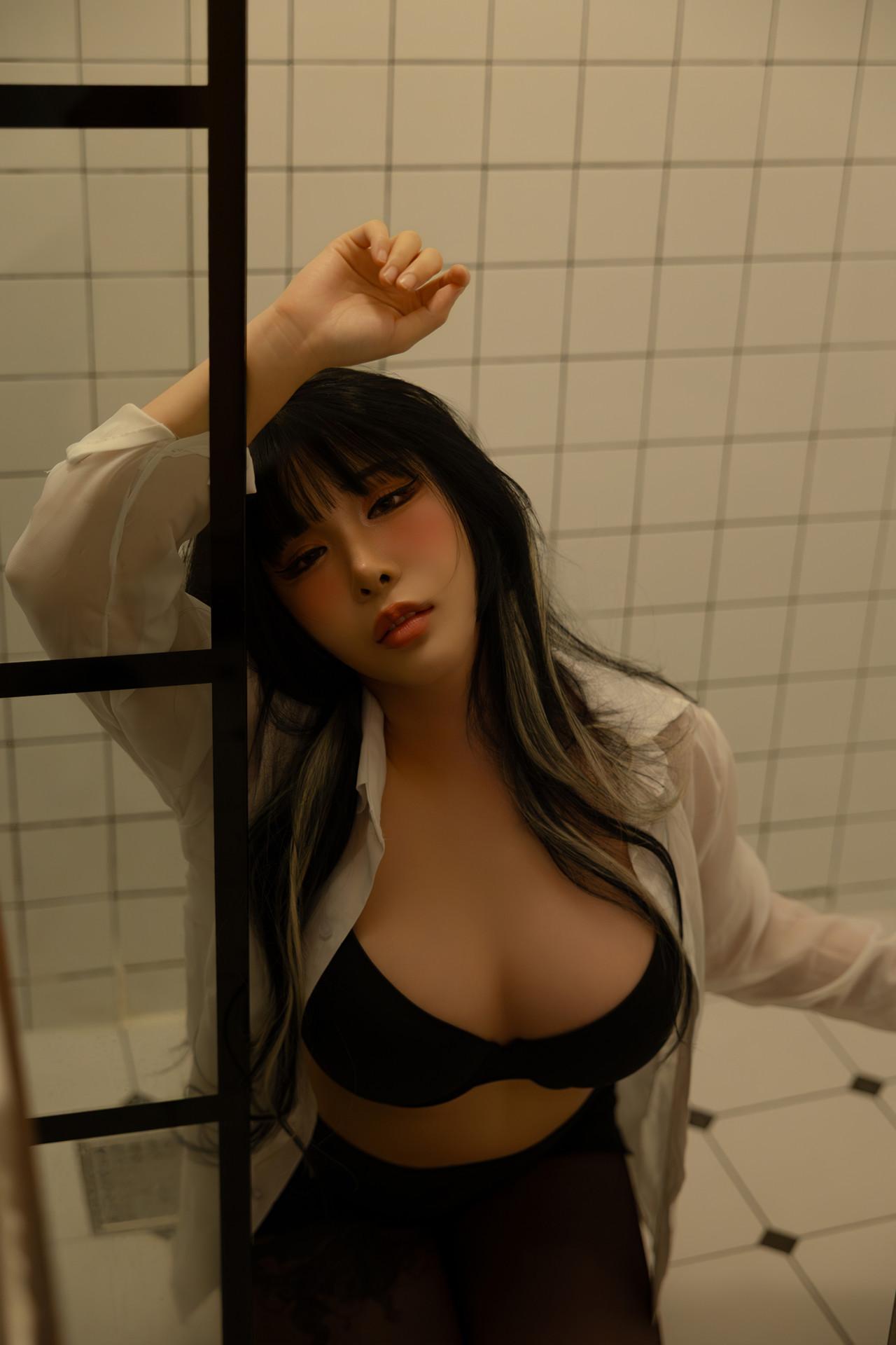 Lee Yuin 유인, Photobook ‘Girl Next Door’ Set.01(6)