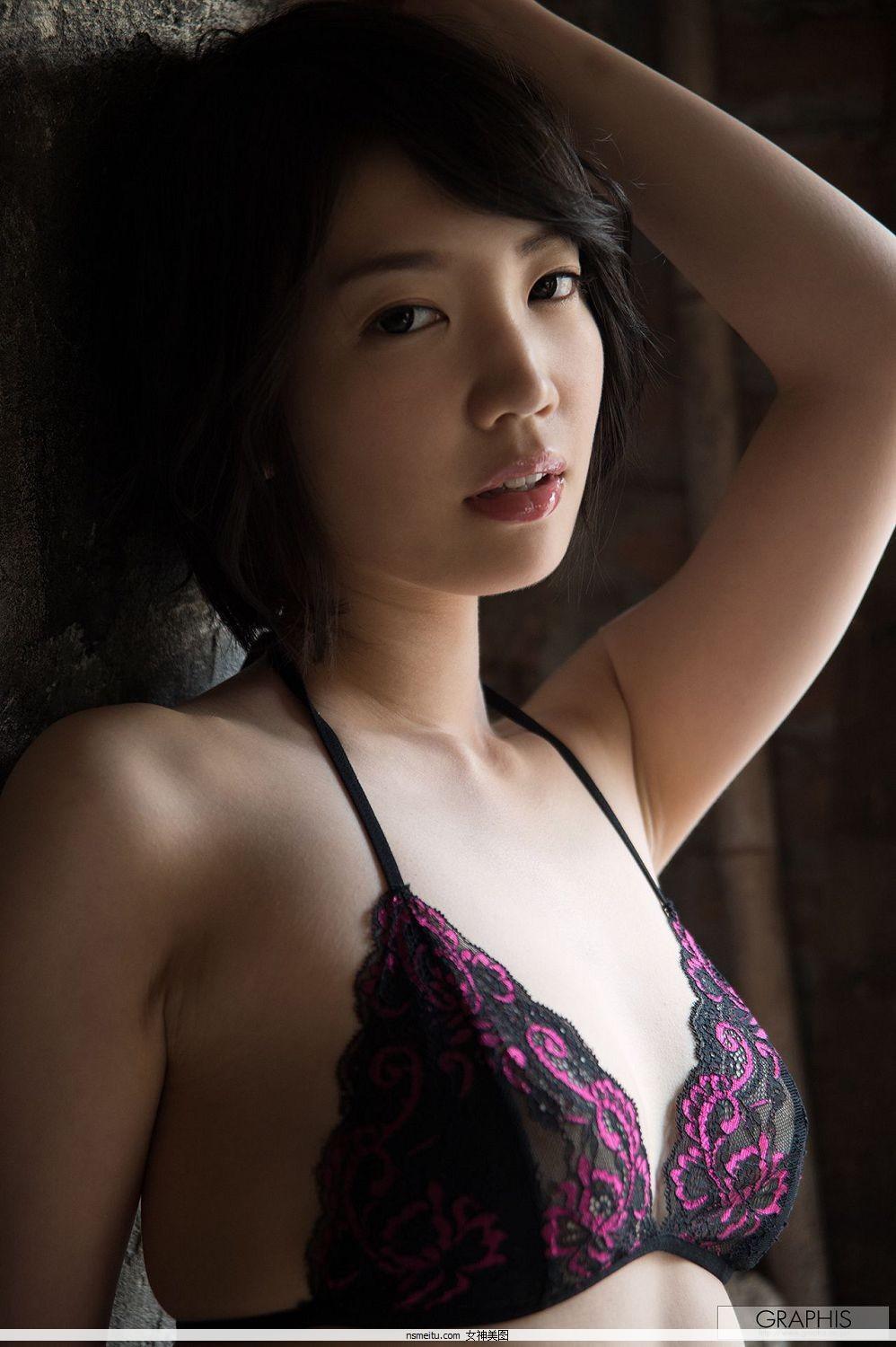 [日本Graphis写真] Gals Koharu Suzuki 鈴木心春 – Angelic Girl(44)