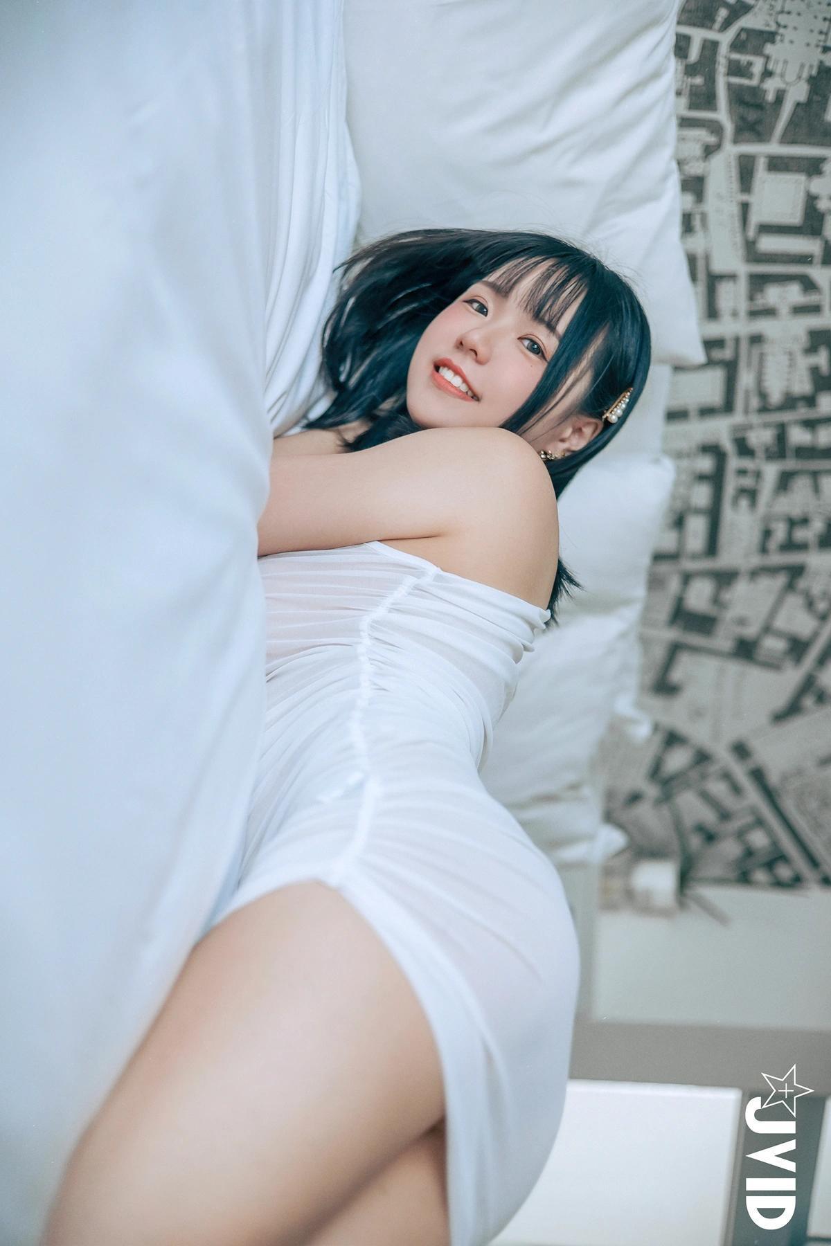JVID Angela寶7 – 豪乳情婦の不倫旅行－寶七🫦跪舔肉棒的色色拜金萌妹🔥靈巧的舌頭舔來舔去😈 Set.03(1)