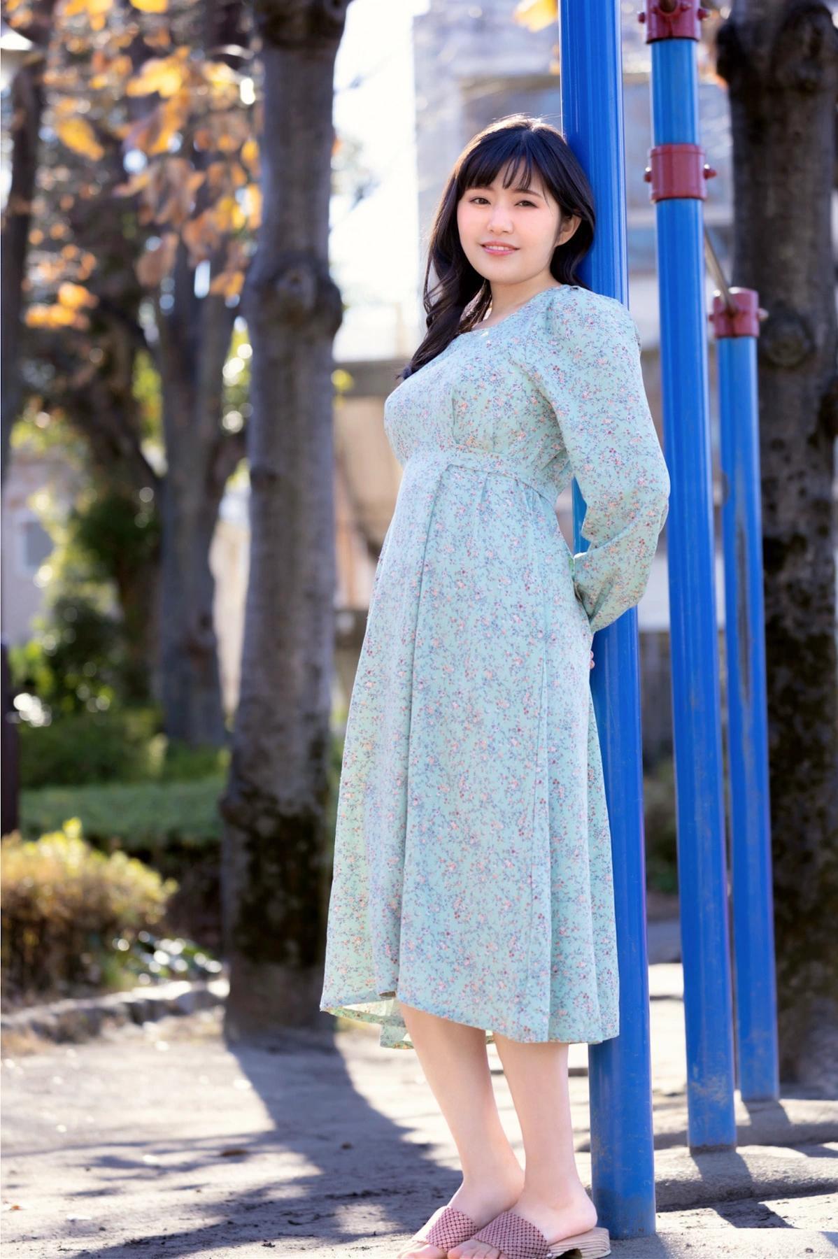 Maya Kikuchi 菊池まや, グラビア写真集 君の視線に焦がされて(17)