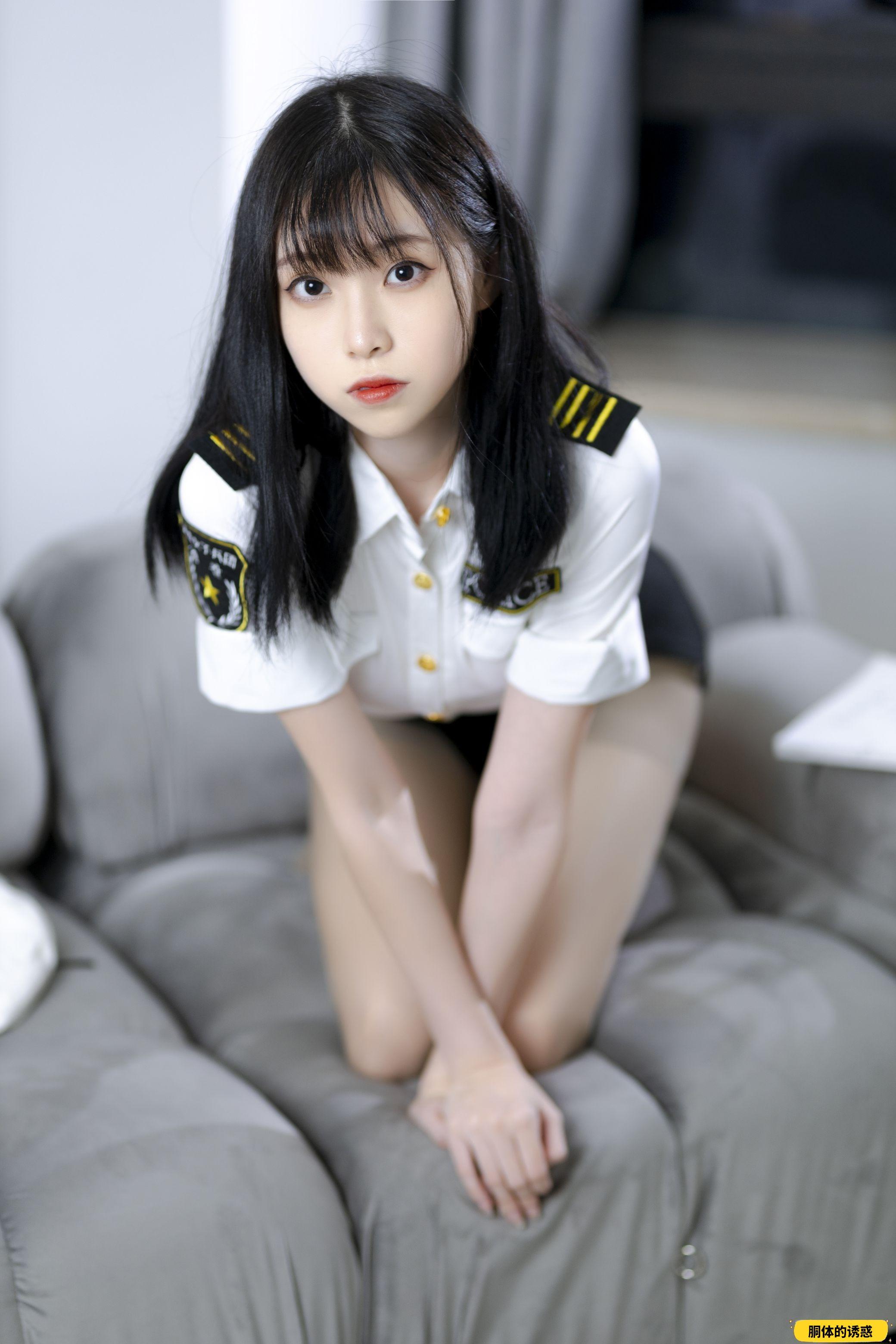 许岚LAN 灰丝制服 [40P-516MB]