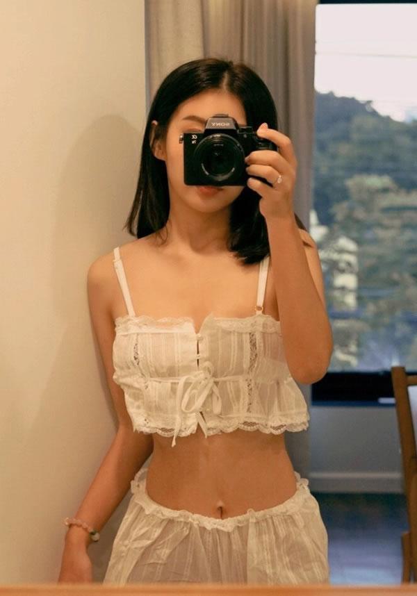 极品美乳好身材小姐姐Vava 974 私拍尺度图集3(10)