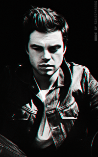 Sebastian Stan E1kNFUG1_o