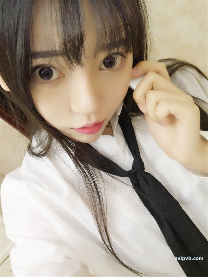 Miss Twitter Goddess Henhen's big eyes perfect figure 19