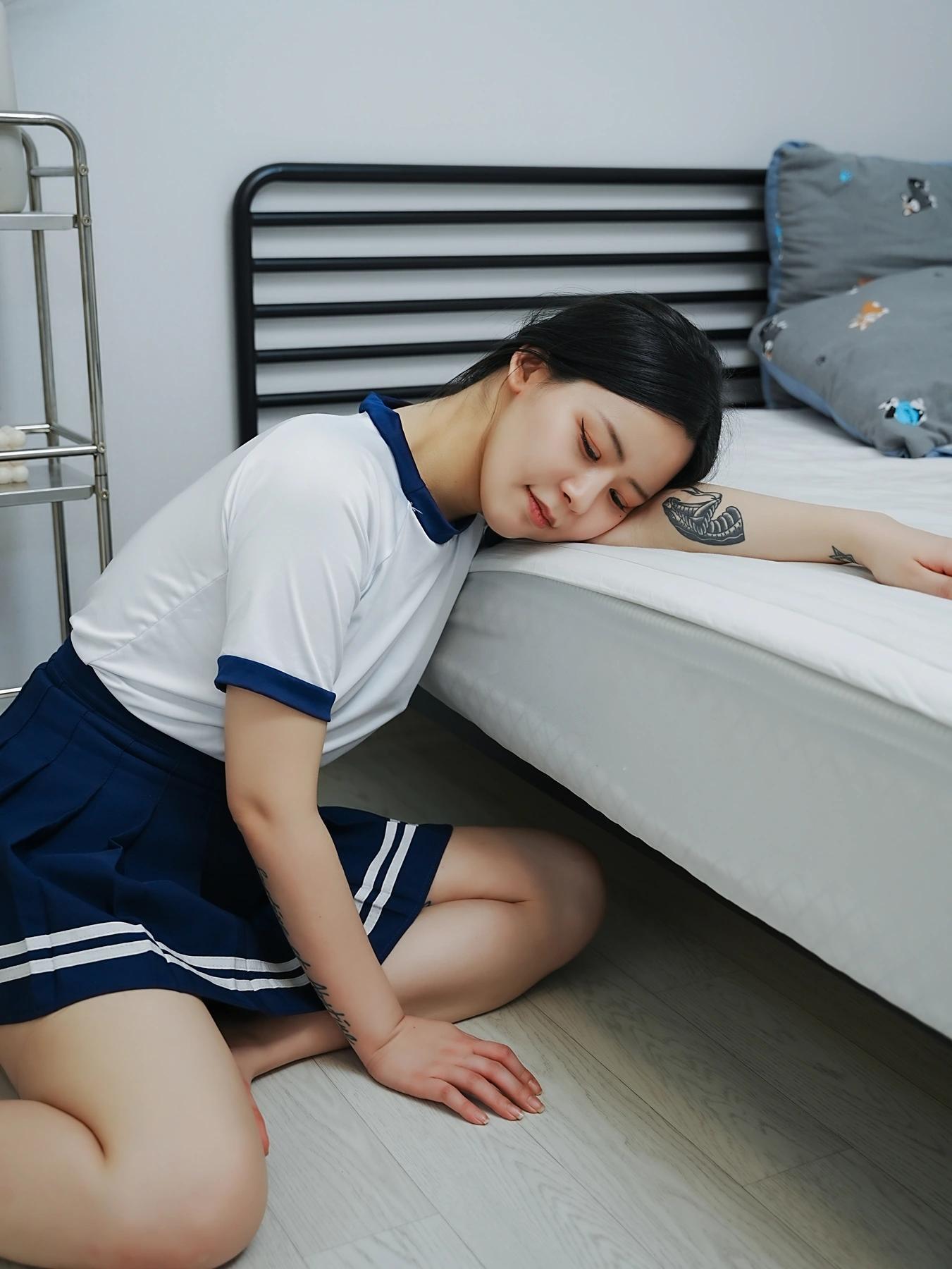 Choi Ri 최리, Photobook Vol.01 「Bloomers」 Set.02(1)