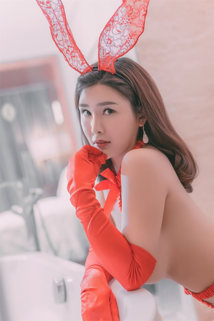 Yan Panpan Rabbit Girl's Herbal Big Breasts Large -scale Sexy Woman Photo Wild and Wild 5