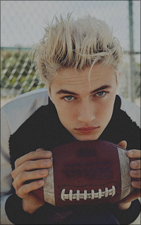 Lucky Blue Smith PRl2zF03_o