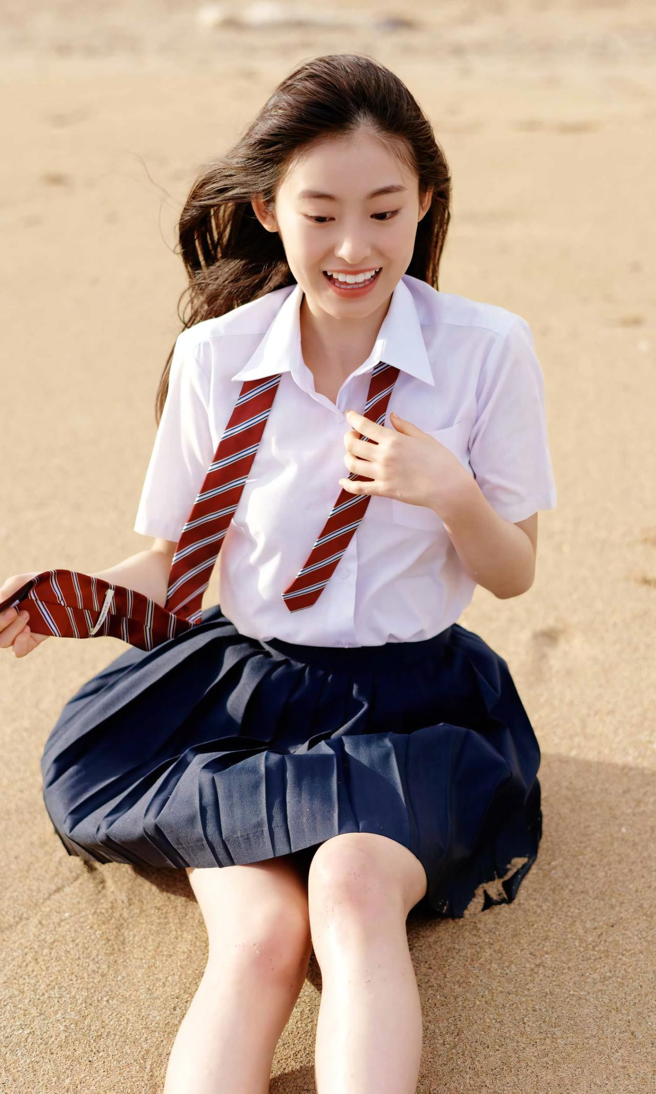 Ayaka Imoto 井本彩花, デジタル写真集 「ヒロインは凛として美しい17歳。」 Set.03(5)