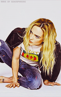 Caity Lotz 3e7CTjXM_o