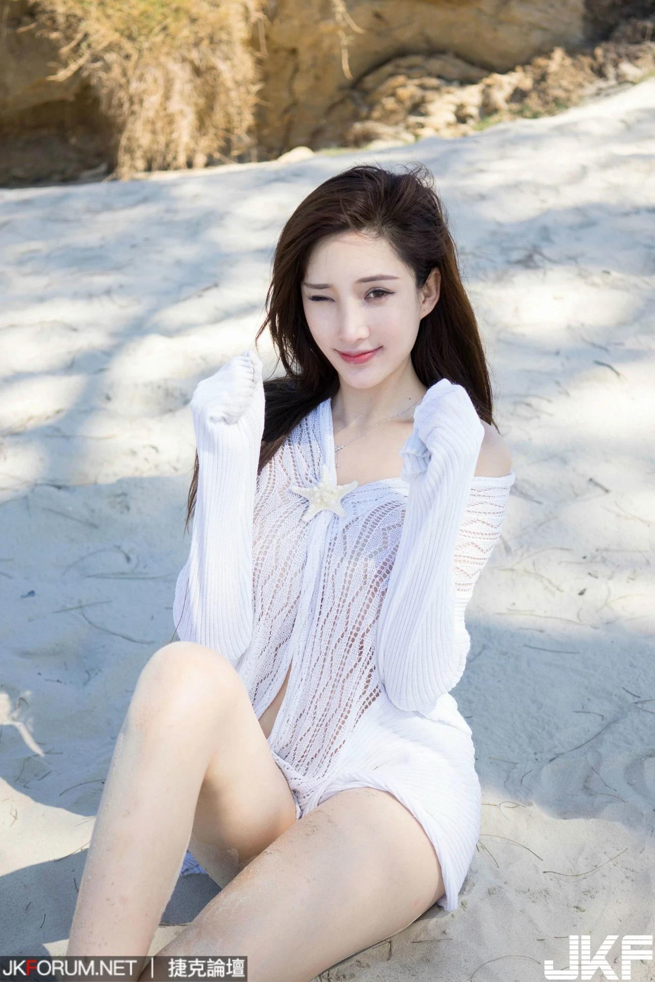 白皙美女周妍希人体艺术写真套图 - 2(7)