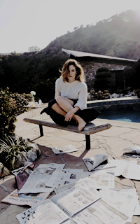 Riley Keough WOeXTyc4_o