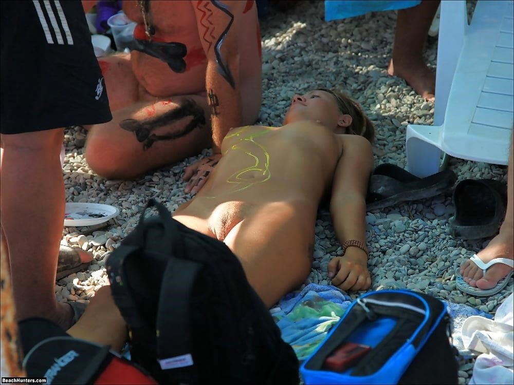 Naked girl in public beach-2330
