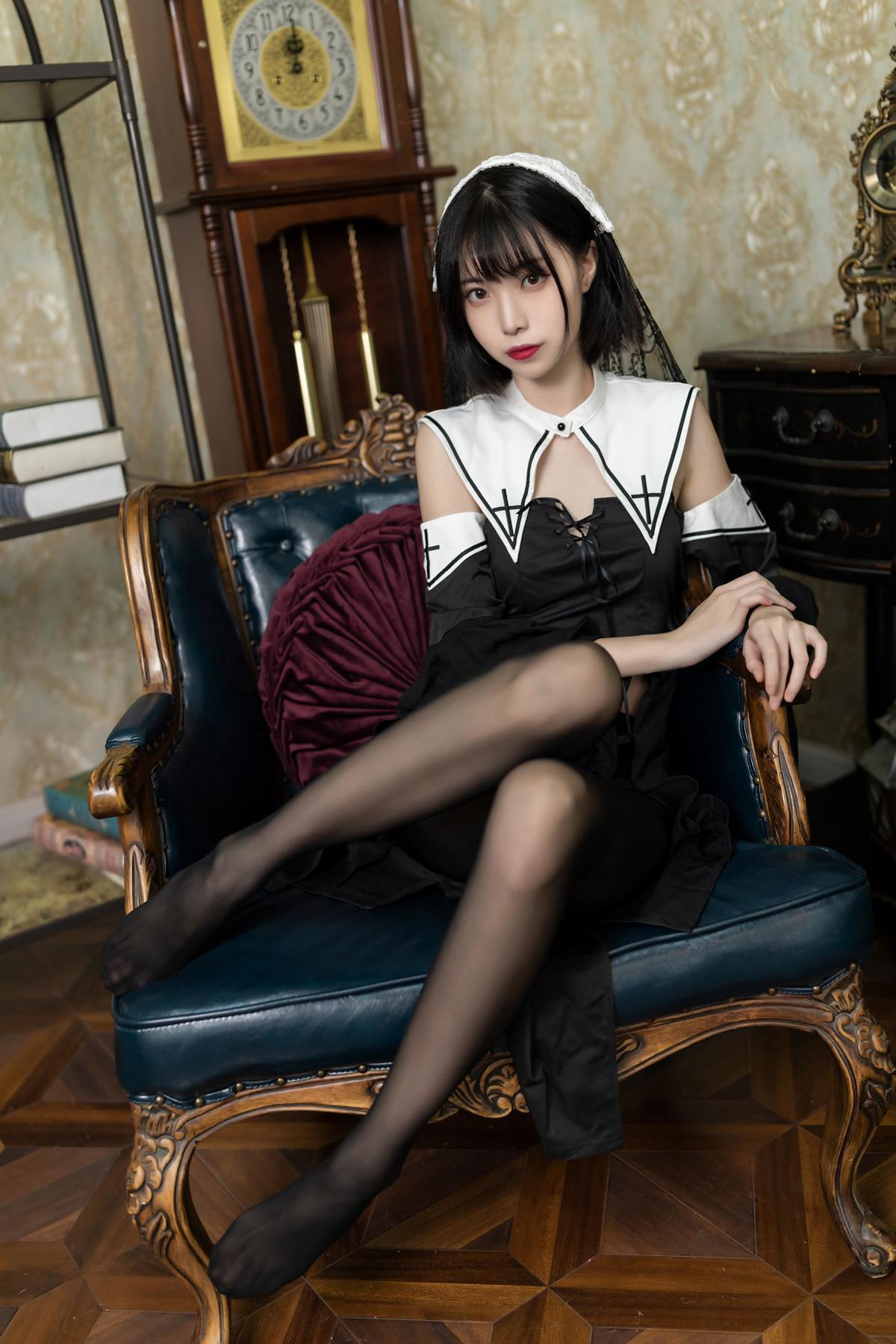 Cosplay 许岚LAN – 暗黑修女(36)