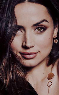 Ana de Armas Pu7j5JA5_o