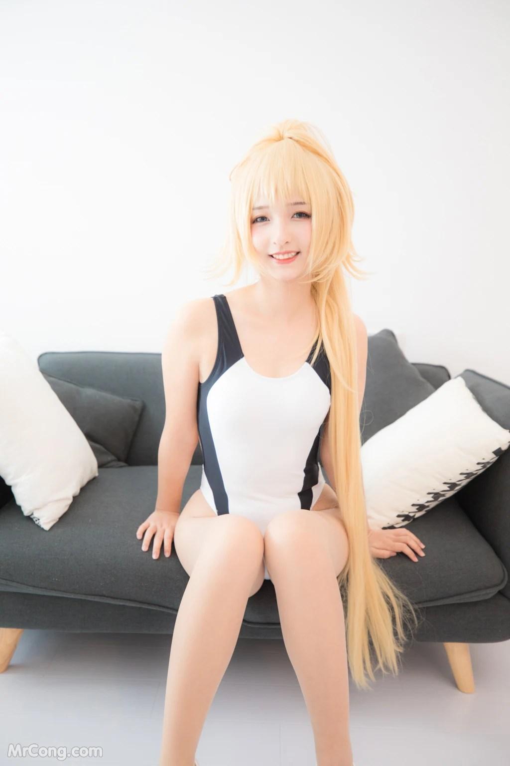 Coser@神楽坂真冬 Vol.036: 电子相册-白贞德《Swimingthedrea》(150 photos)(26)