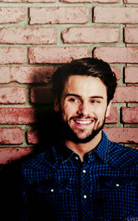 Jack Falahee TawoAB6T_o