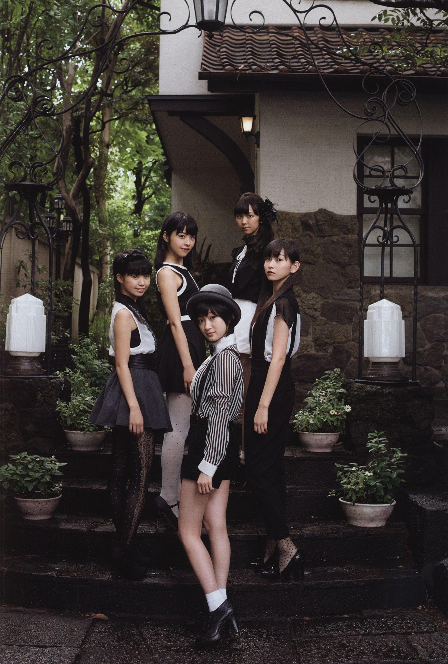 日本美少女组合Juice=Juice《OFFICIAL PHOTO BOOK》写真集(49)