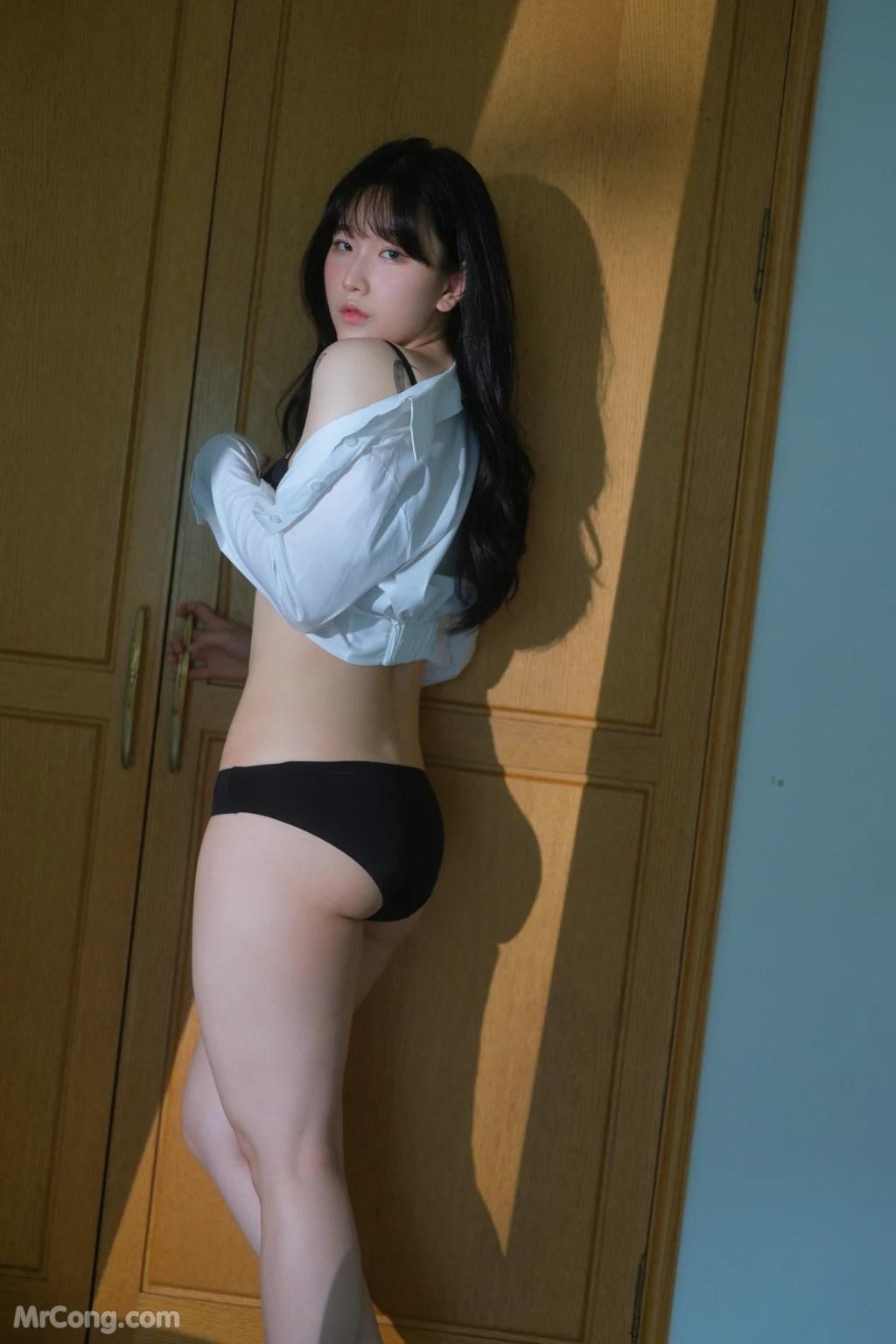 [Yo-U] YeonJju: YJ Skirt (122 photos )(93)
