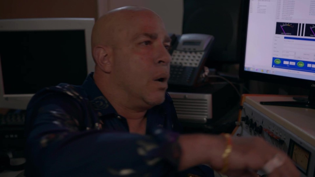 AM Radio 2021 1080p AMZN WEB-DL DDP5 1 H 264-EVO AM Radio 2021 1080p AMZN WEB-DL DDP5 1 H 264-EVO