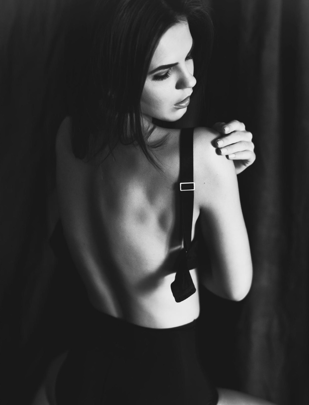Thinking about You / Vesta Borisova by Cristian Fasoli - Volo Magazine february 2018 Thinking about You / Vesta Borisova by Cristian Fasoli - Volo Magazine february 2018