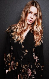 Lauren German CkgTM8A5_o