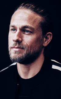 Charlie Hunnam BoHwyNFH_o