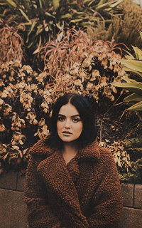 brunetka - Lucy Hale 83055aEF_o